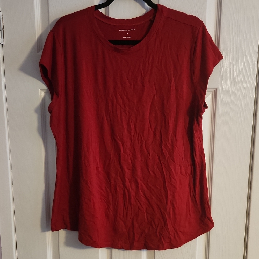 Universal Standard red cap sleeve tee (size M/18-20)